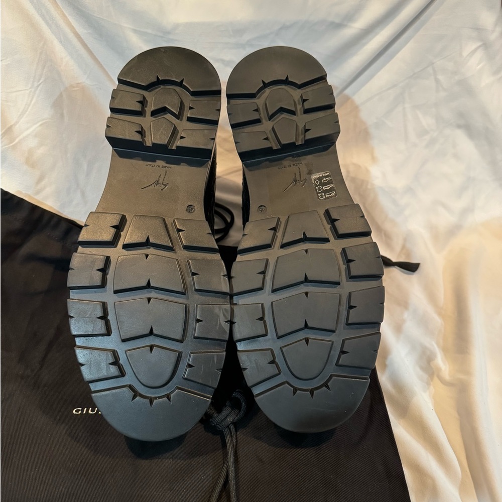 Giuseppe Zanotti Men’s leather boots - Picture 9 of 11